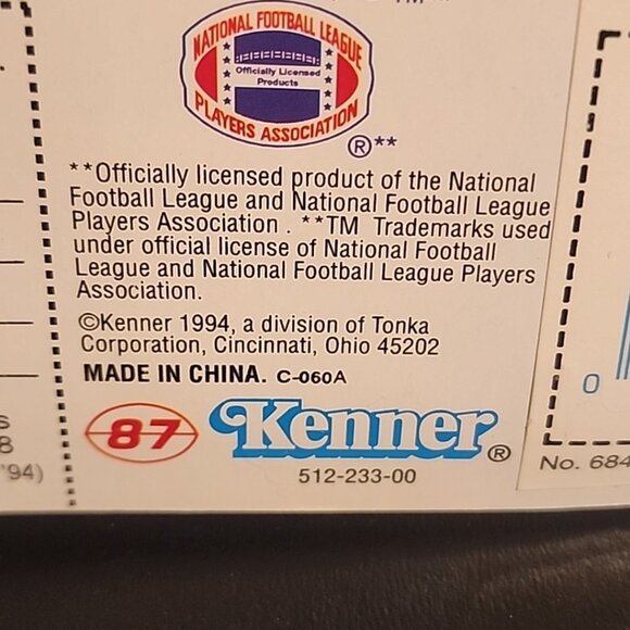 Starting Lineup 1994 NFL Football Junior Seau SD Chargers SLU Action Figure - Picture 6 of 9